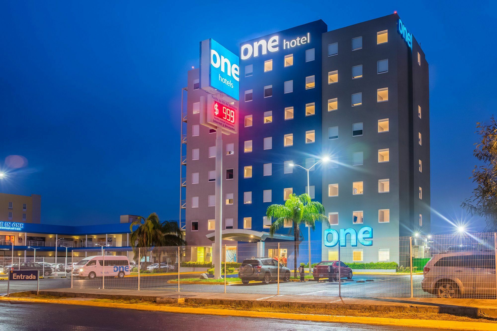 One Monterrey Aeropuerto Hotell Apodaca Exteriör bild
